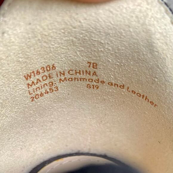 Cole Haan Women's Edie Wedge Bootie Black Suede W16306 size 7B - Picture 5 of 11